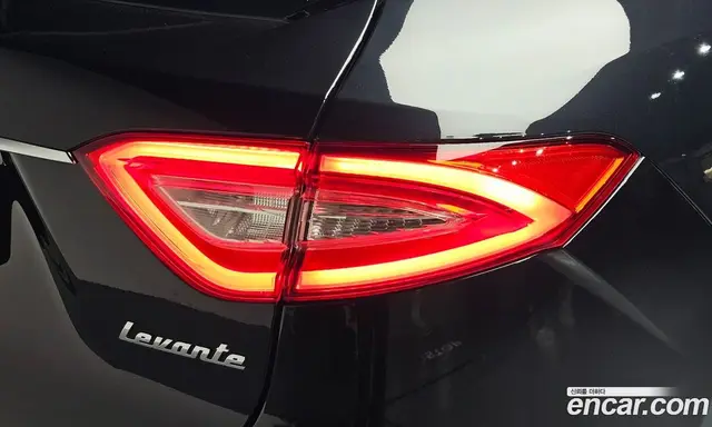 Maserati Levante 2019 3.0 АКПП, миниатюра 8 Maserati Levante 2019 3.0 АКПП, миниатюра 8