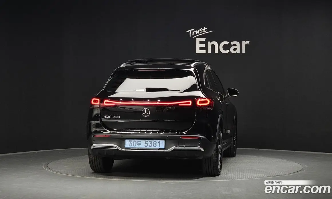 Mercedes-Benz EQA 2023 0.2 АКПП, фото 3