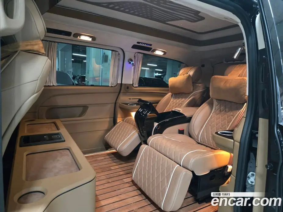 Mercedes-Benz V-Class 2023 2.2 АКПП, фото 14