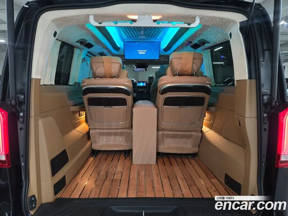Mercedes-Benz V-Class 2023 2.2 АКПП, фото 19