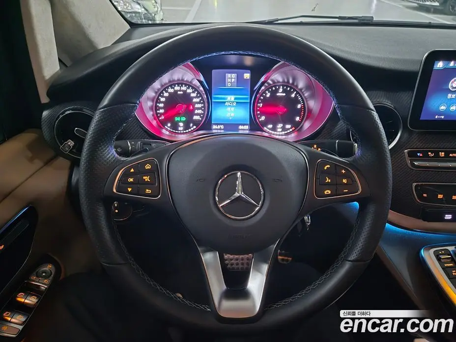 Mercedes-Benz V-Class 2023 2.2 АКПП, фото 10
