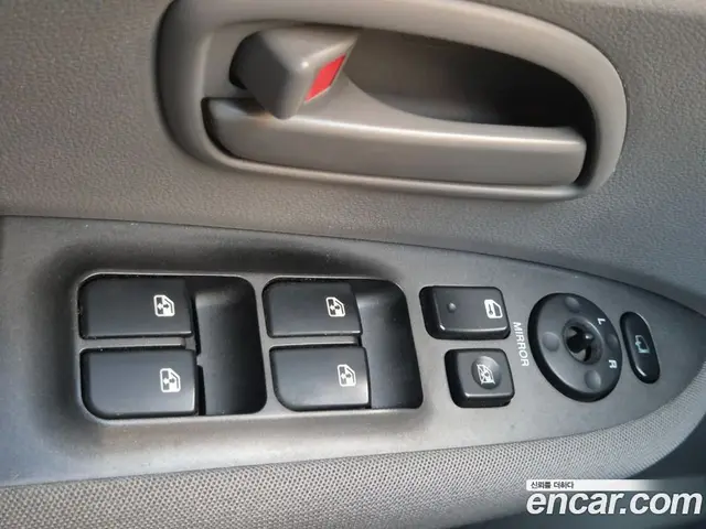Kia Carens 2006 2.0 АКПП, миниатюра 11