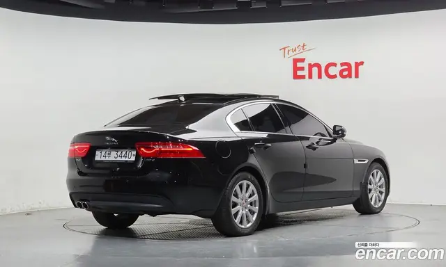 Jaguar XE 2017 2.0 АКПП, миниатюра 2