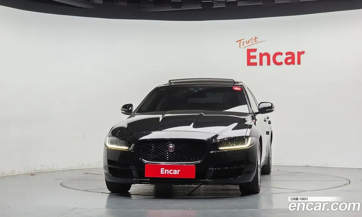 Jaguar XE 2017 2.0 АКПП, фото 3