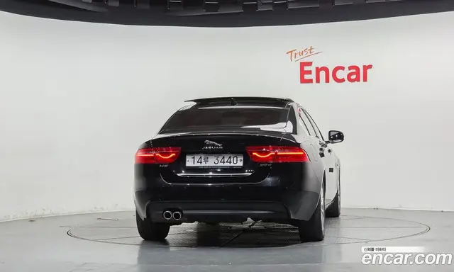 Jaguar XE 2017 2.0 АКПП, миниатюра 4