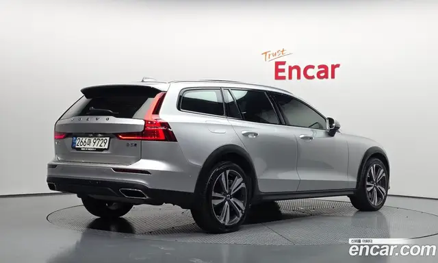 Volvo V60, 2021, 159 909 км