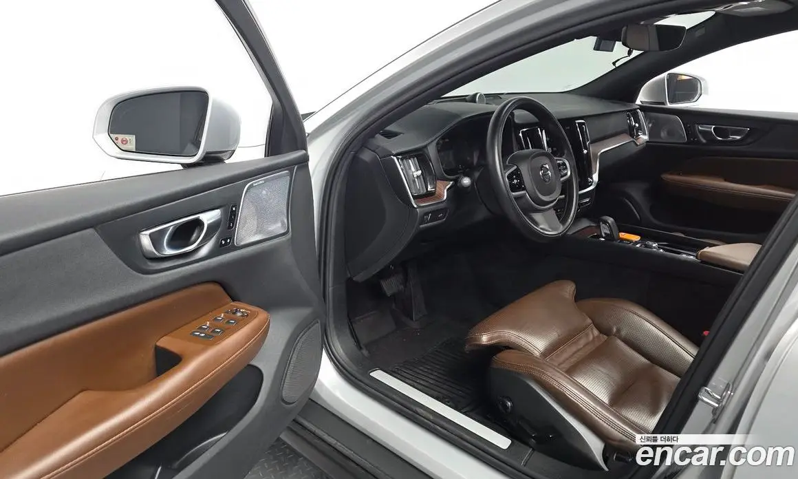 Volvo V60 2021 2.0 АКПП, фото 12