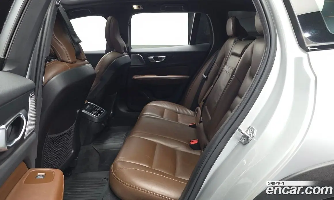Volvo V60 2021 2.0 АКПП, фото 15