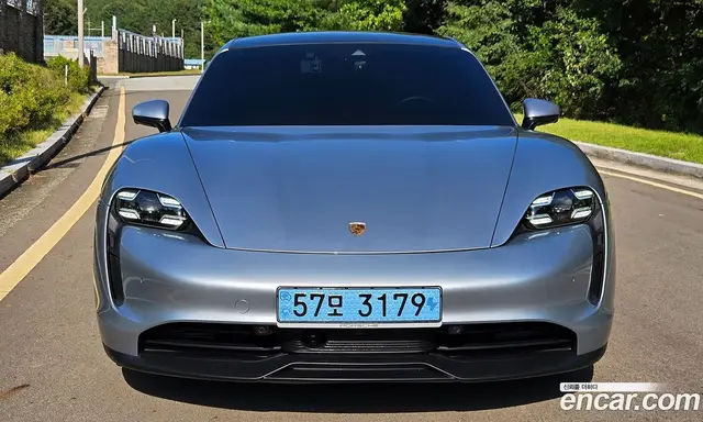 Porsche Taycan 2022 0.1 АКПП, миниатюра 3