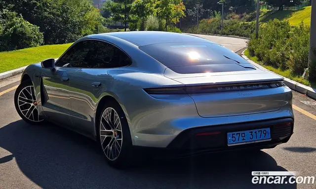 Porsche Taycan 2022 0.1 АКПП, миниатюра 6