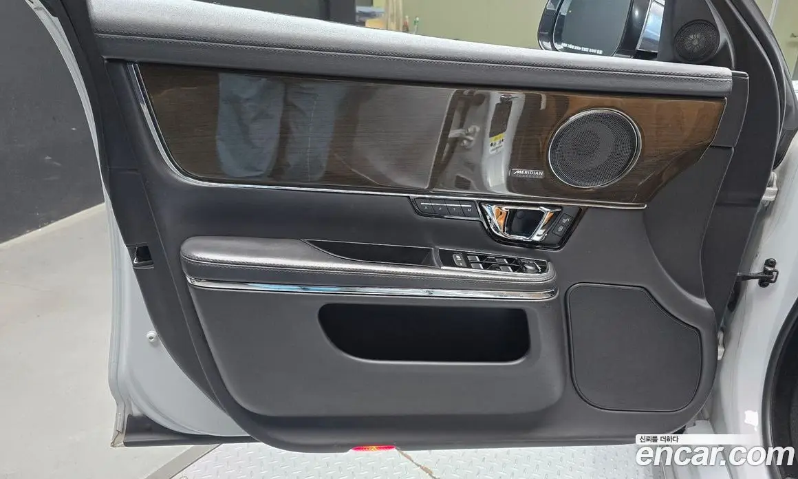 Jaguar XJ 2018 3.0 АКПП, фото 14