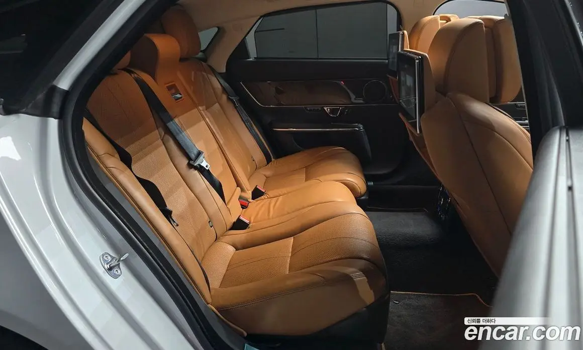 Jaguar XJ 2018 3.0 АКПП, фото 17