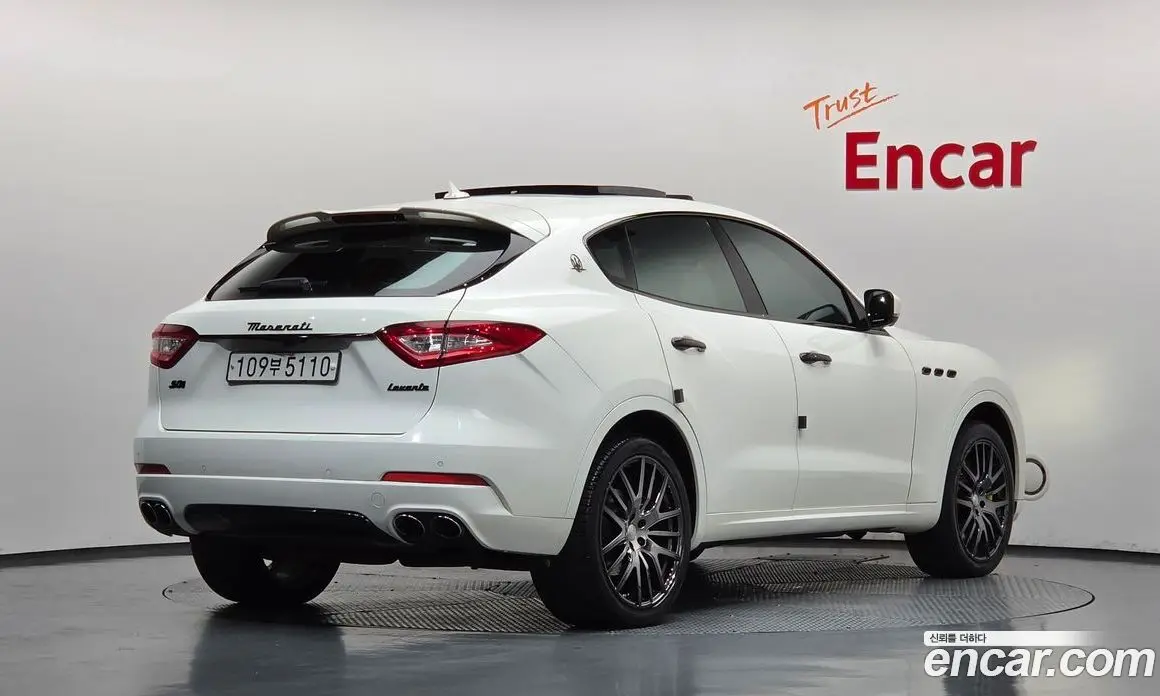 Maserati Levante 2017 3.0 АКПП, фото 2 Maserati Levante 2017 3.0 АКПП, фото 2
