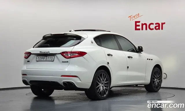 Maserati Levante 2017 3.0 АКПП, миниатюра 2 Maserati Levante 2017 3.0 АКПП, миниатюра 2