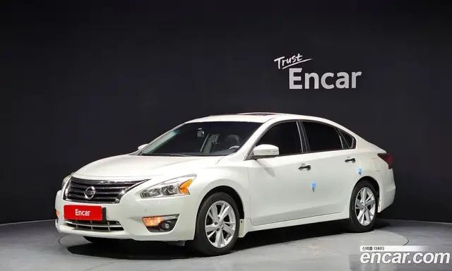 Nissan Altima, 2015, 246 009 км