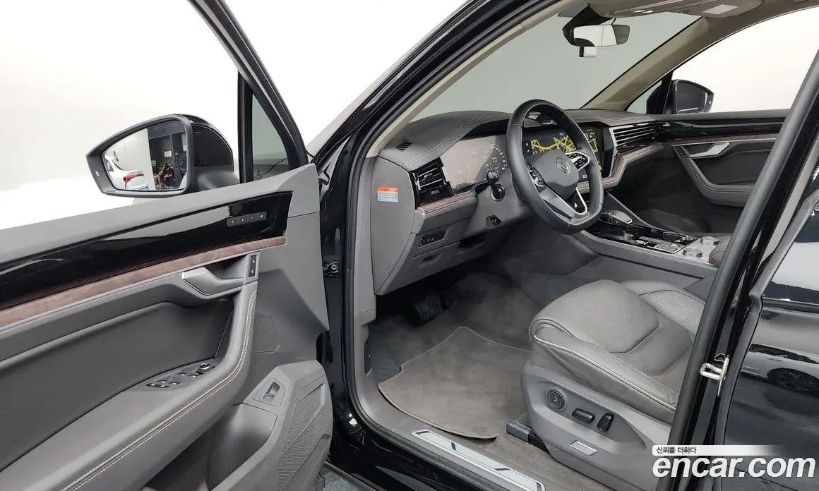 Volkswagen Touareg 2023 3.0 АКПП, фото 13