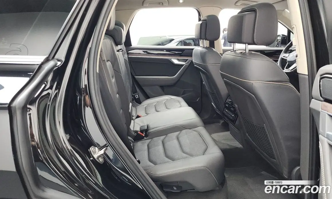 Volkswagen Touareg 2023 3.0 АКПП, фото 17