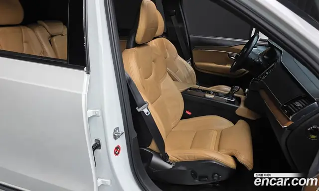 Volvo XC90 2016 2.0 АКПП, миниатюра 11 Volvo XC90 2016 2.0 АКПП, миниатюра 11
