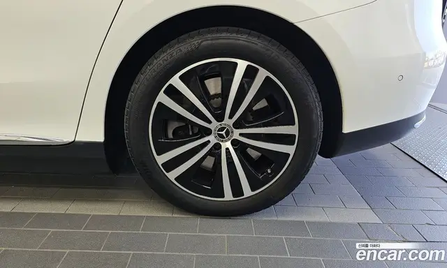 Mercedes-Benz EQE 2023 0.3 АКПП, миниатюра 7