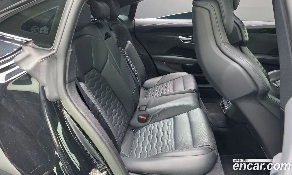 Audi e-tron GT 2022 0.1 АКПП, фото 16 Audi e-tron GT 2022 0.1 АКПП, фото 16