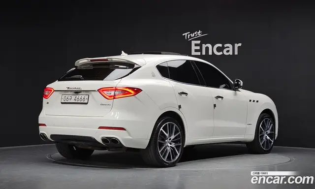 Maserati Levante, 2017, 185 300 км