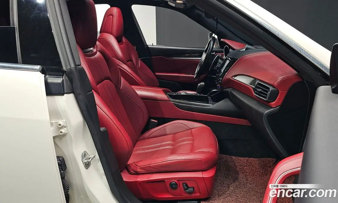 Maserati Levante 2017 3.0 АКПП, фото 15
