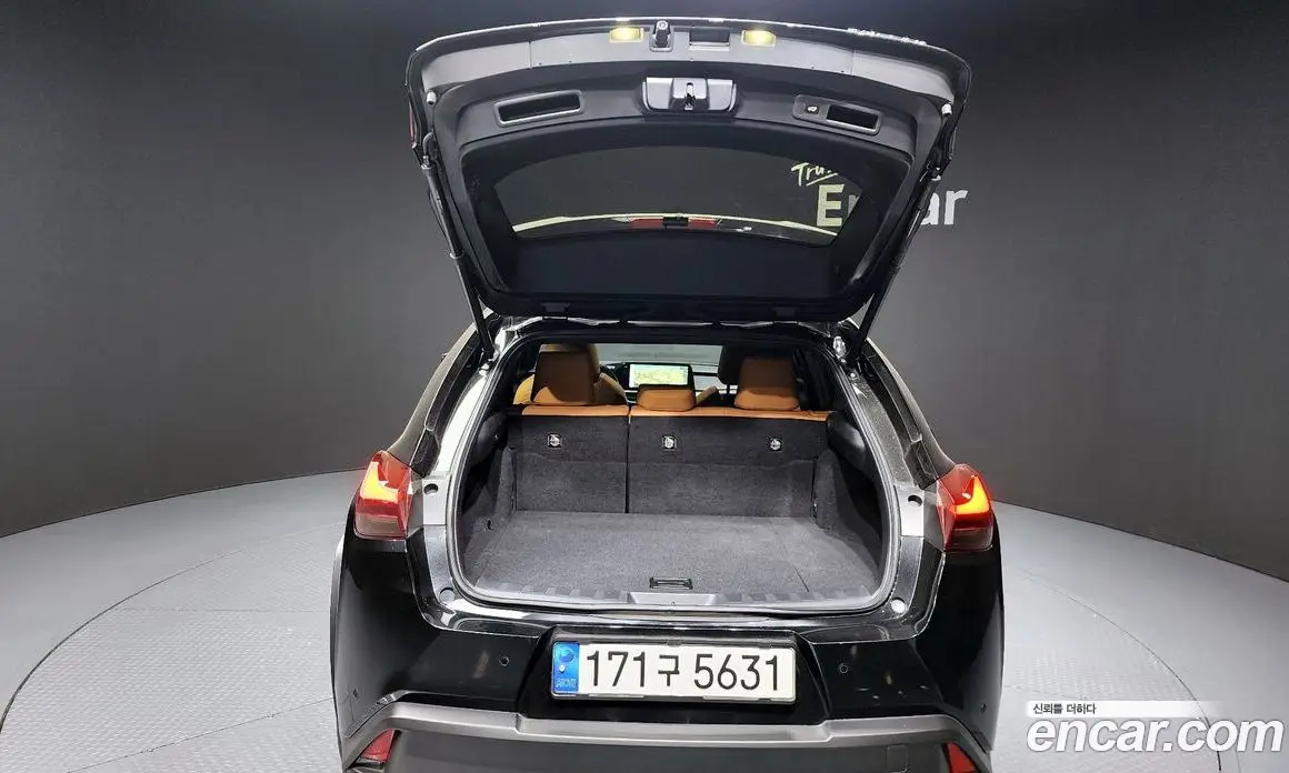 Lexus UX 2023 2.0 АКПП, фото 20