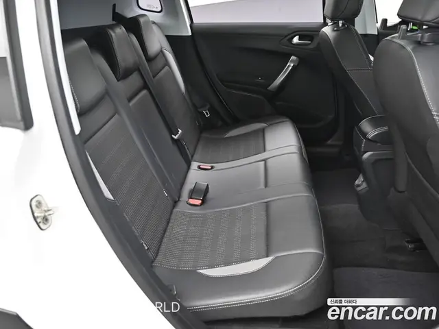 Peugeot 2008 2018 1.6 АКПП, миниатюра 12