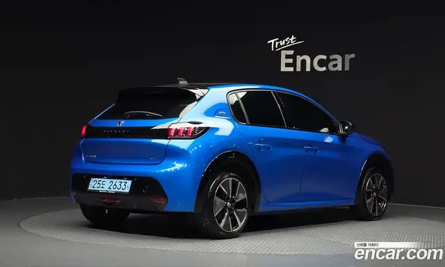Peugeot 208 2021 0.1 АКПП, миниатюра 2