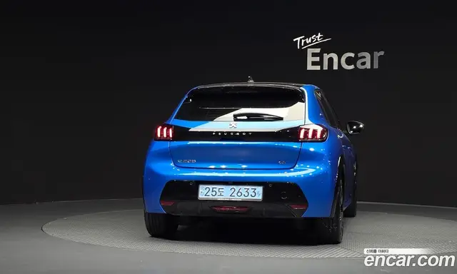 Peugeot 208 2021 0.1 АКПП, миниатюра 4