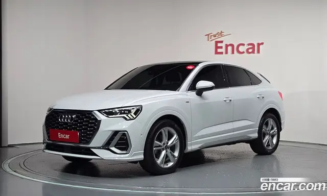 Audi Q3, 2022, 28 772 км