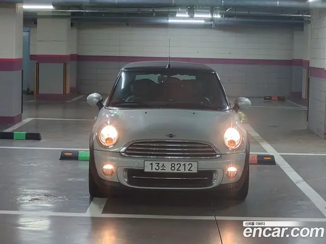 Mini Cooper Convertible 2012 1.6 АКПП, миниатюра 3