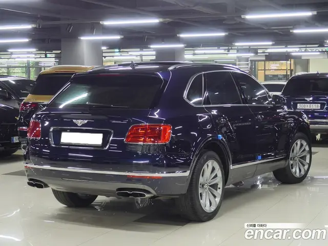 Bentley Bentayga 2020 4.0 АКПП, миниатюра 3