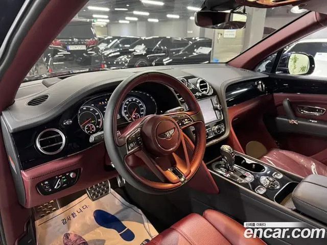 Bentley Bentayga 2020 4.0 АКПП, миниатюра 4