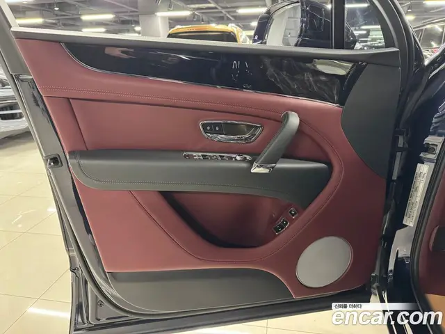 Bentley Bentayga 2020 4.0 АКПП, миниатюра 7