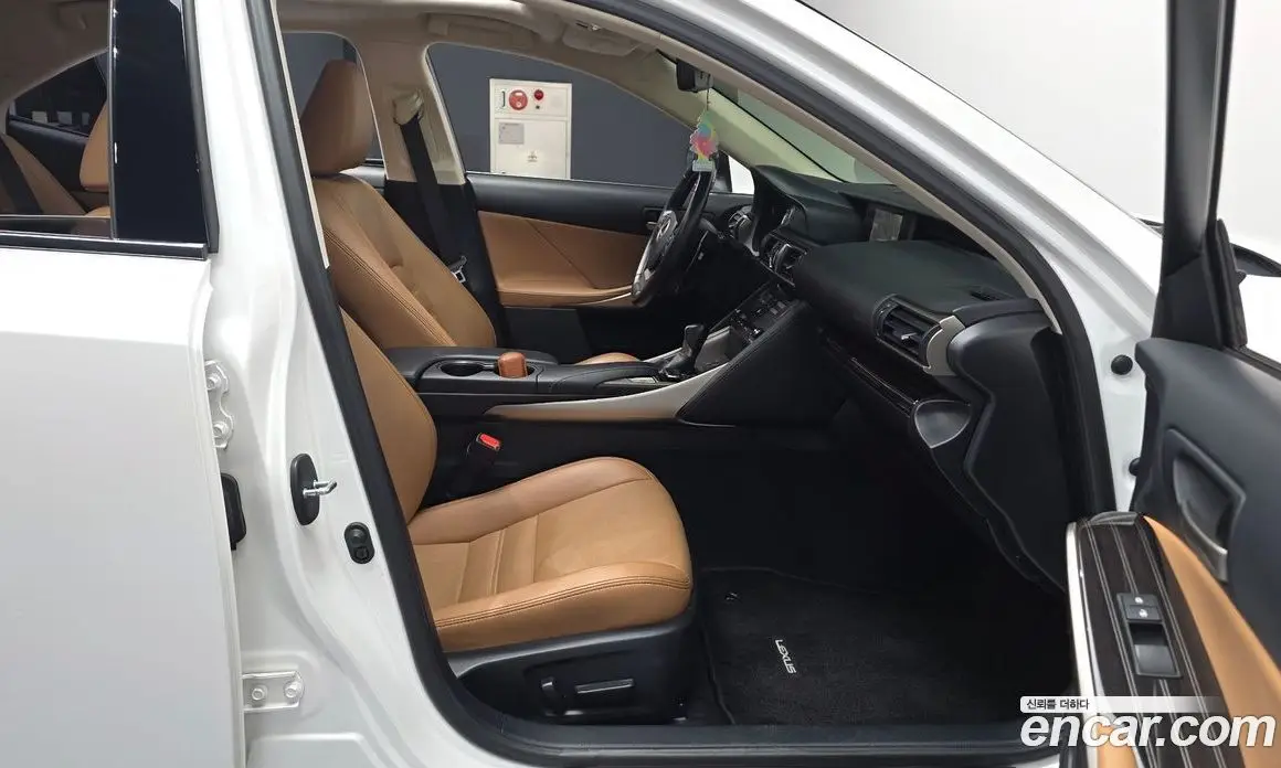 Lexus IS 2019 2.0 АКПП, фото 17
