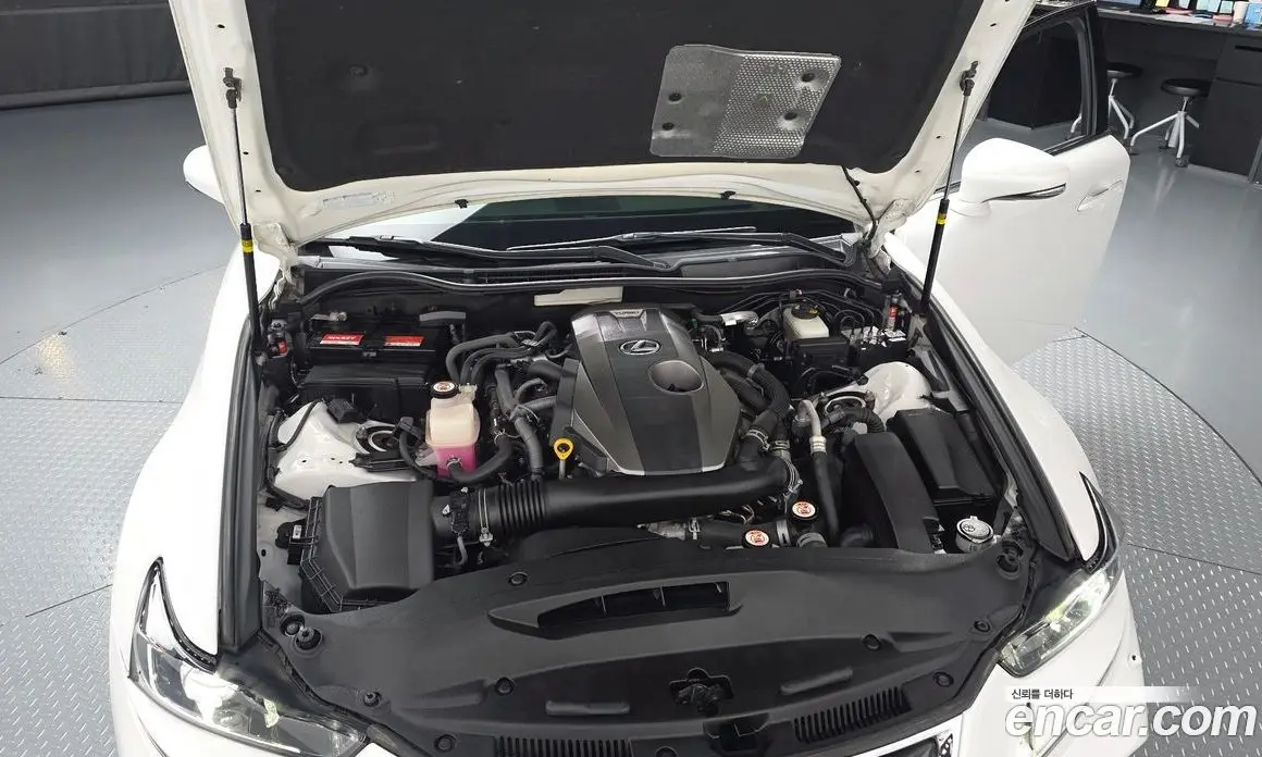 Lexus IS 2019 2.0 АКПП, фото 6