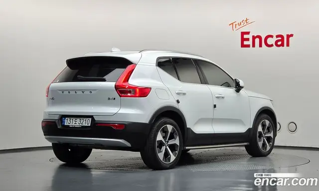 Volvo XC40 2022 2.0 АКПП, миниатюра 2