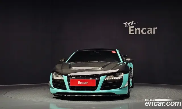 Audi R8 2011 5.2 АКПП, миниатюра 3