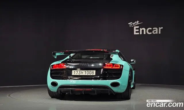 Audi R8 2011 5.2 АКПП, миниатюра 4