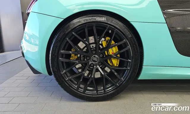 Audi R8 2011 5.2 АКПП, миниатюра 5