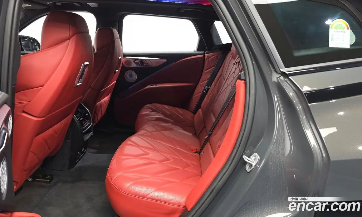 BMW XM 2025 4.4 АКПП, фото 15