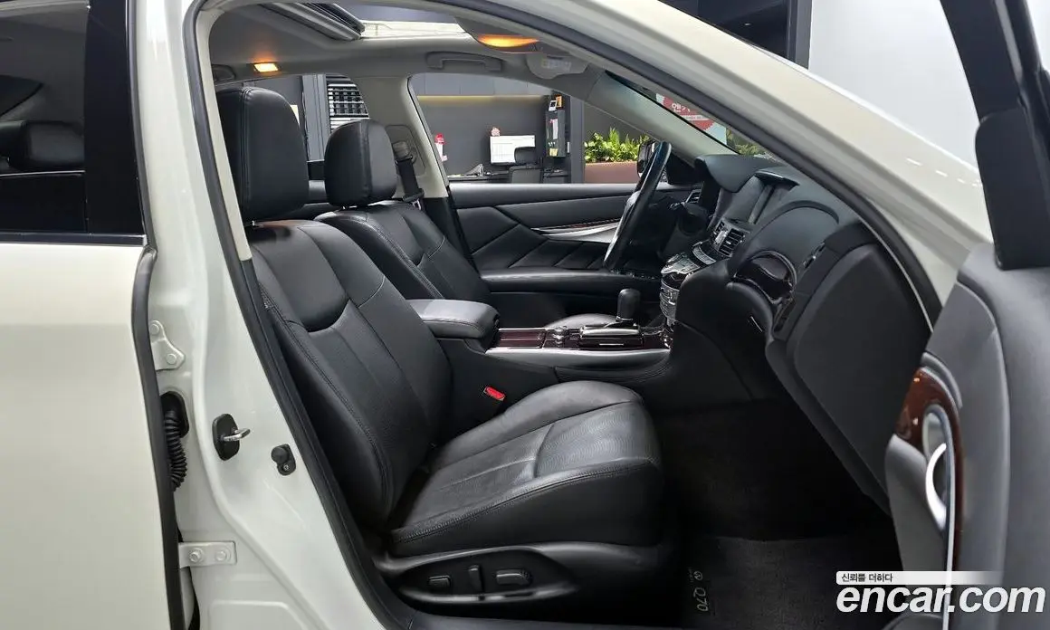 Infiniti Q70 2019 3.7 АКПП, фото 11