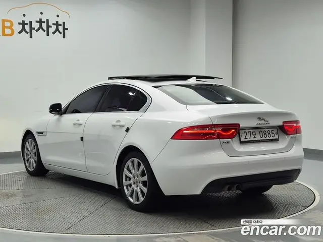 Jaguar XE 2016 2.0 АКПП, миниатюра 2