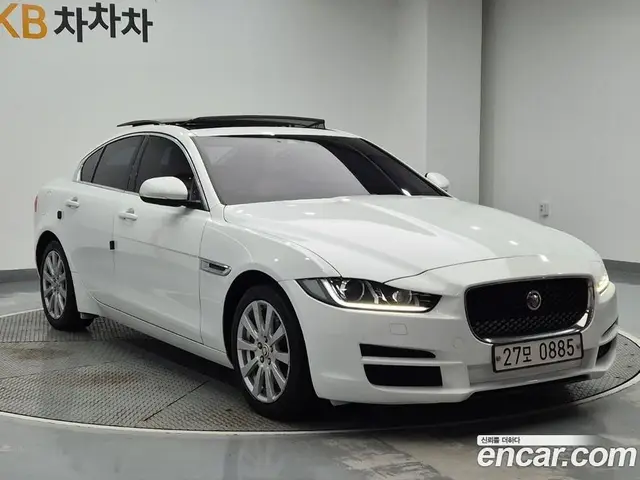 Jaguar XE 2016 2.0 АКПП, миниатюра 4