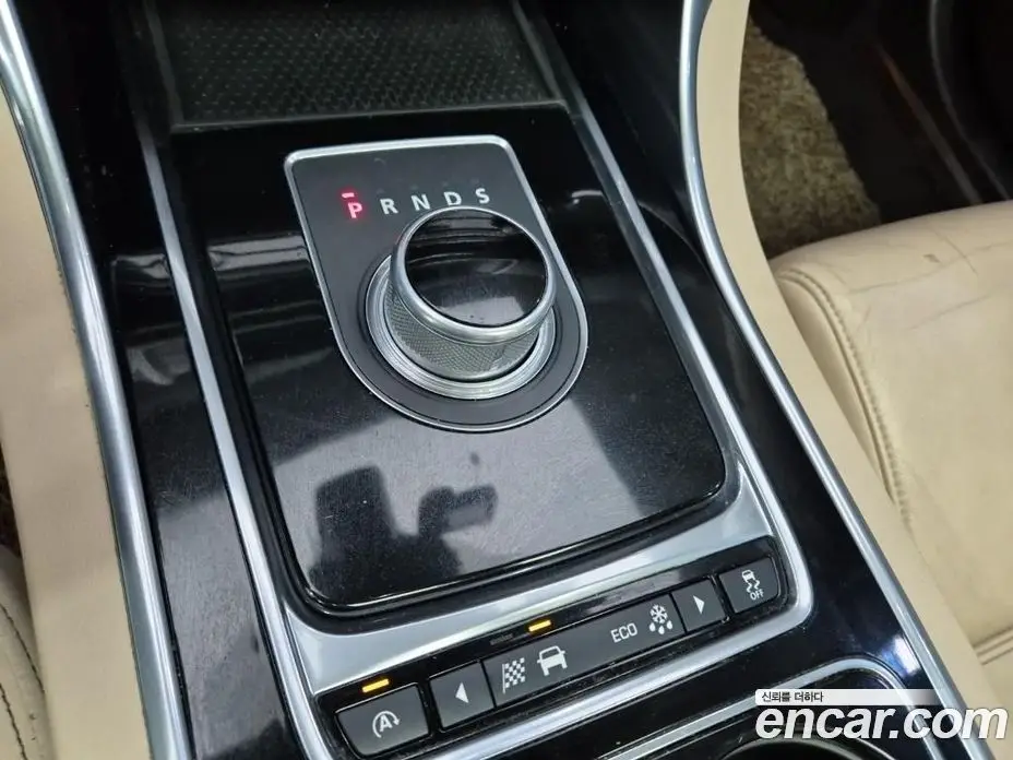 Jaguar XE 2016 2.0 АКПП, фото 8