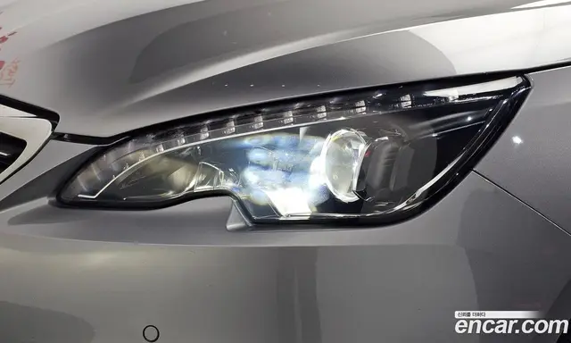Peugeot 308 2018 1.6 АКПП, миниатюра 7