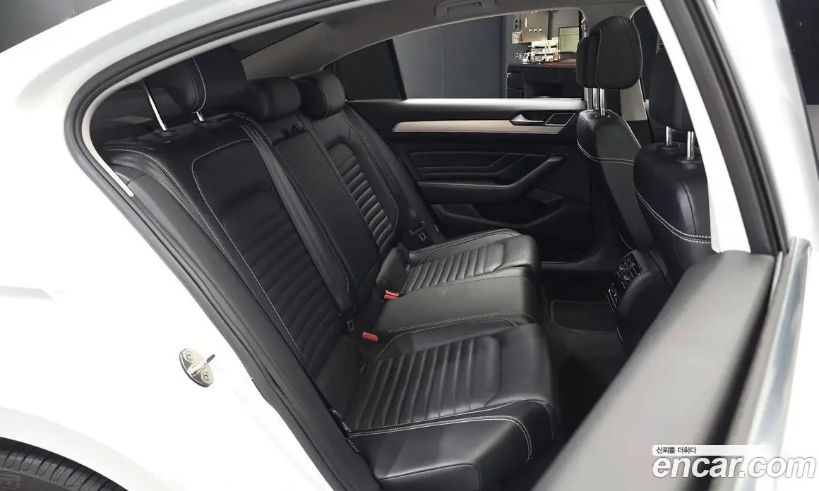 Volkswagen Passat 2022 2.0 АКПП, фото 17 Volkswagen Passat 2022 2.0 АКПП, фото 17