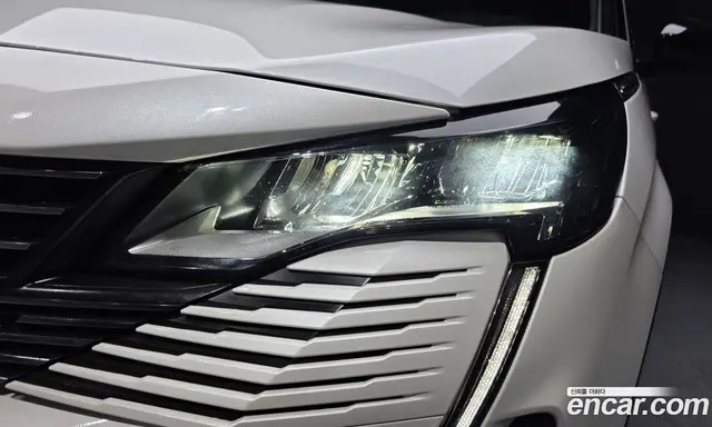 Peugeot 3008 2022 1.2 АКПП, миниатюра 8