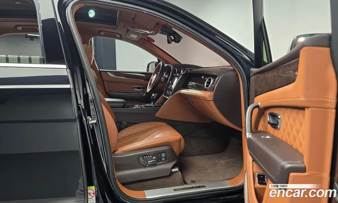 Bentley Bentayga 2018 6.0 АКПП, фото 11